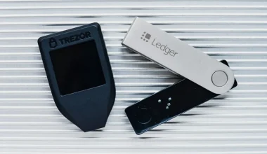 Обзор кошельков Ledger и Trezor: какой выбрать?